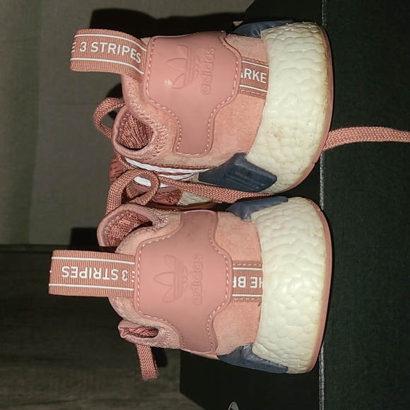 ADIDAS pink boost - Picture 4 of 4